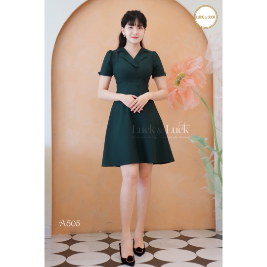 Đầm công sở cổ vest 2 nút trước