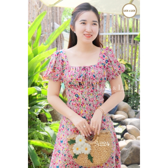 Đầm nhún ngực tùng xòe