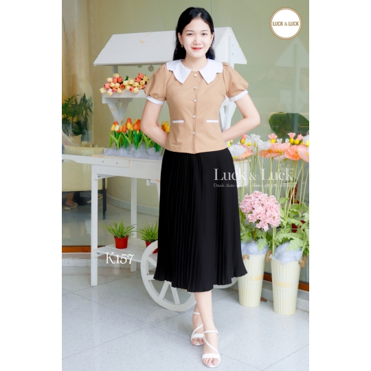 Áo sơ mi phối cổ 