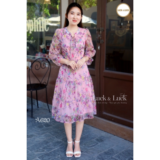 Đầm voan tay dài no co