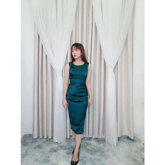 đầm sát vai ôm