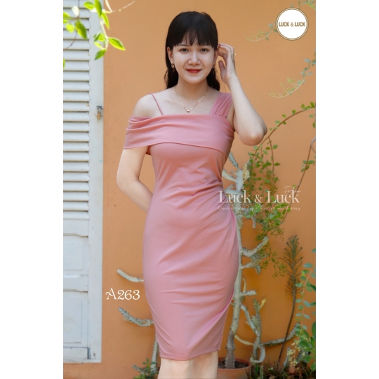 Đầm body dự tiệc trễ vai 2 dây