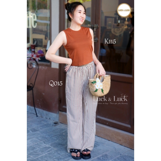 Set áo thun và quần suông rộng