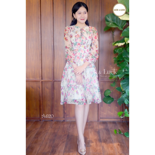 ĐẦM HỌA TIẾT HOA