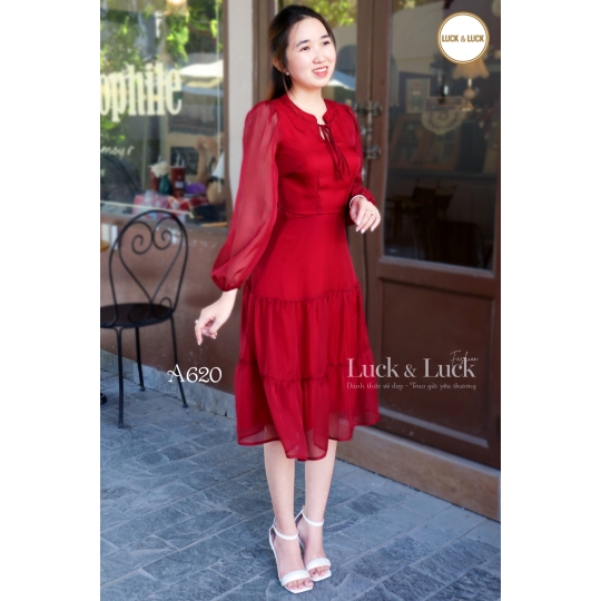 Đầm voan tay dài no co