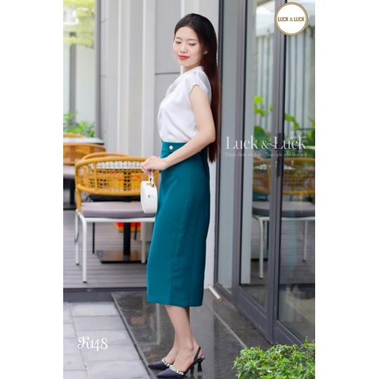 Áo sơ mi lụa xoắn vai màu Trắng