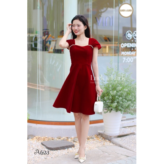 Đầm nhung kết ngọc trai - Màu Đỏ