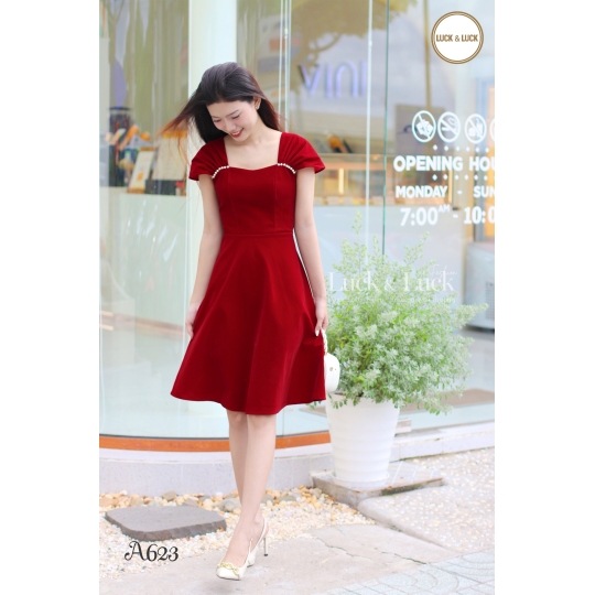 Đầm nhung kết ngọc trai - Màu Đỏ