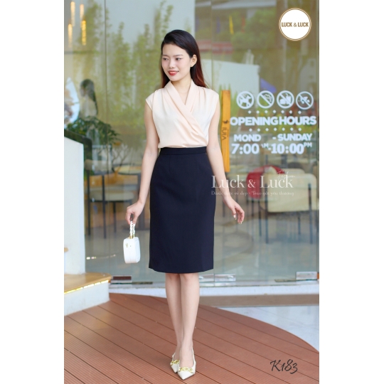 Áo lụa cổ V vạt chéo - Màu kem