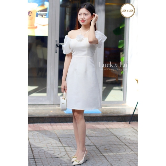 Đầm hoa ngực tay bồng trễ vai - Màu Trắng