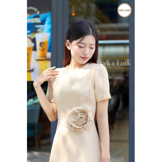 	Đầm công sở kết hoa eo - Màu Vàng
