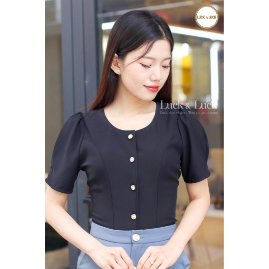 Áo kiểu cổ tròn nút vàng - Màu Đen