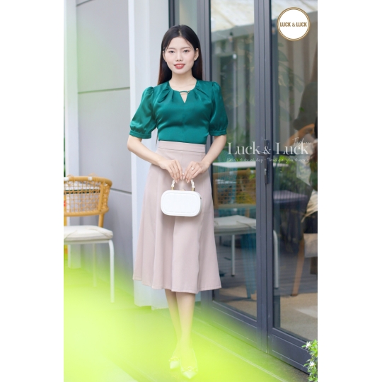 	Áo lụa ngắn tay cổ v - Màu Xanh ve chai