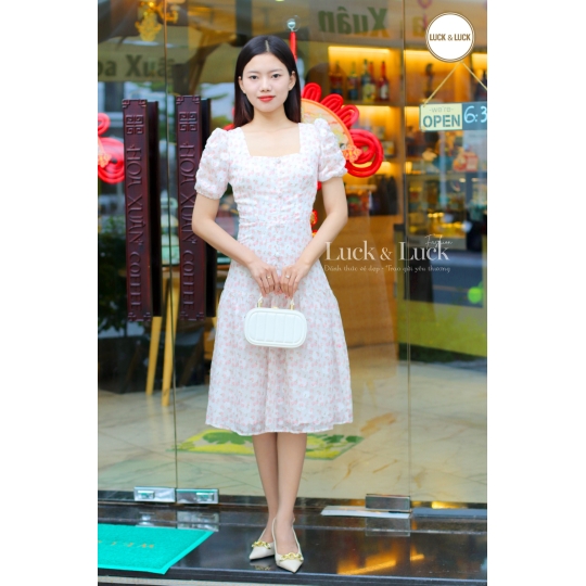 Đầm hoa cổ Vuông - Màu Hồng
