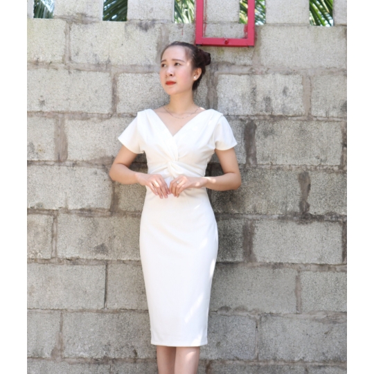 Đầm dự tiệc xoắn eo