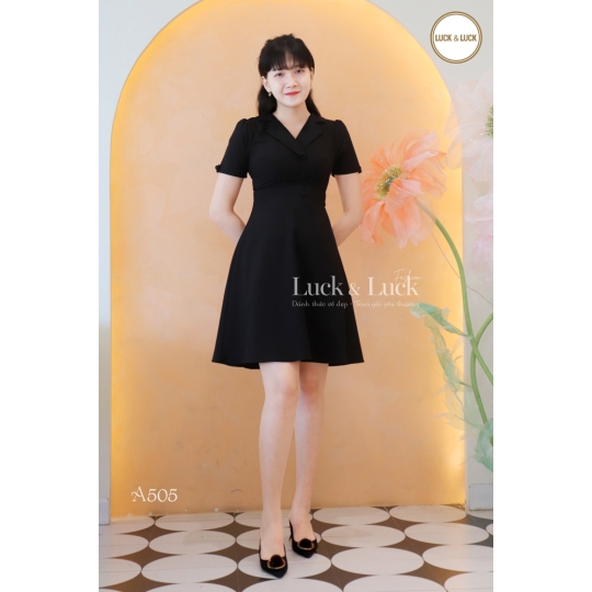 Đầm công sở cổ vest 2 nút trước