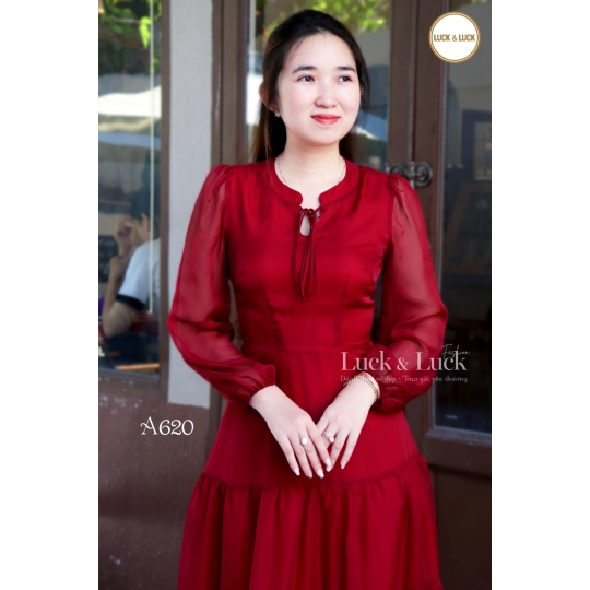 Đầm voan tay dài no co