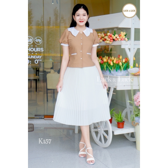 Áo sơ mi phối cổ 