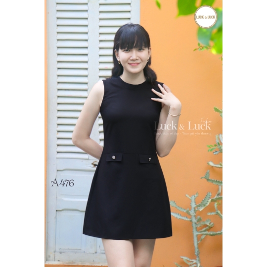 Đầm form A 2 túi trước - Màu Đen