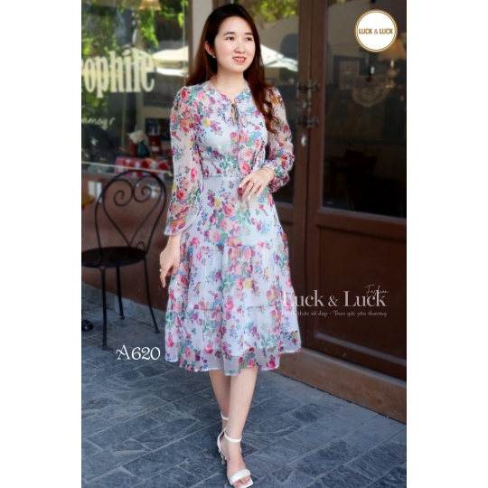 Đầm voan tay dài no co