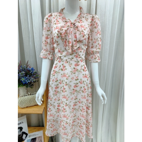 Đầm xoè tay lỡ cột nơ cổ
