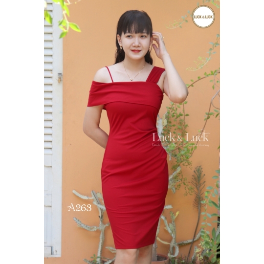 Đầm body dự tiệc trễ vai 2 dây