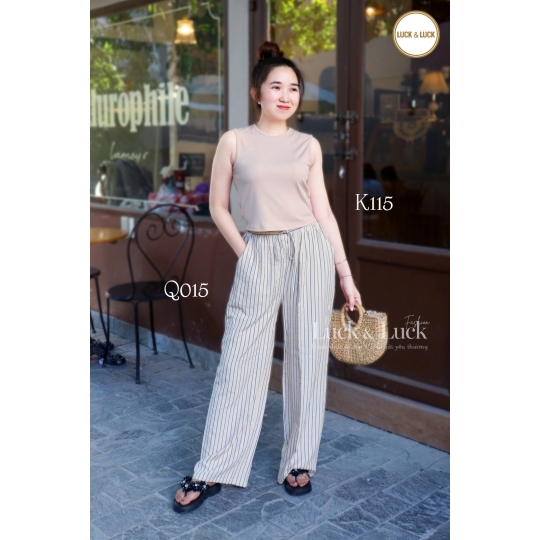 Set áo thun và quần suông rộng