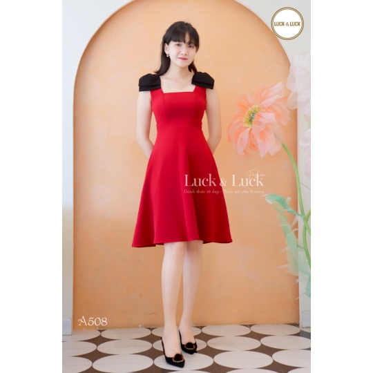 ĐẦM XÒE PHỐI NƠ VAI