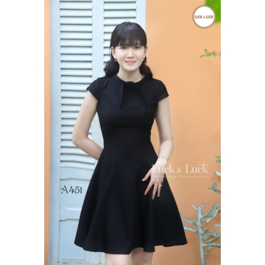 Đầm form A - Màu Đen