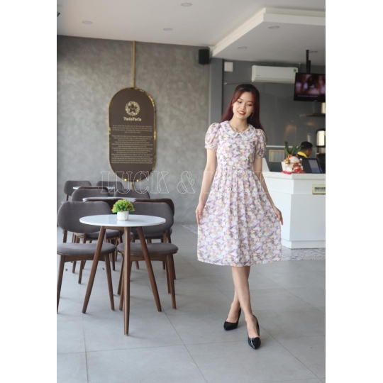 Đầm xoè hoa nhí dễ thương